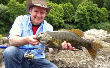 Gary Lewis with Smallmouth