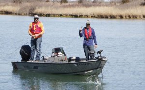 Creek bass Fishing